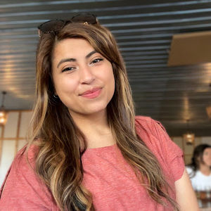 Meet your Posher, Ana